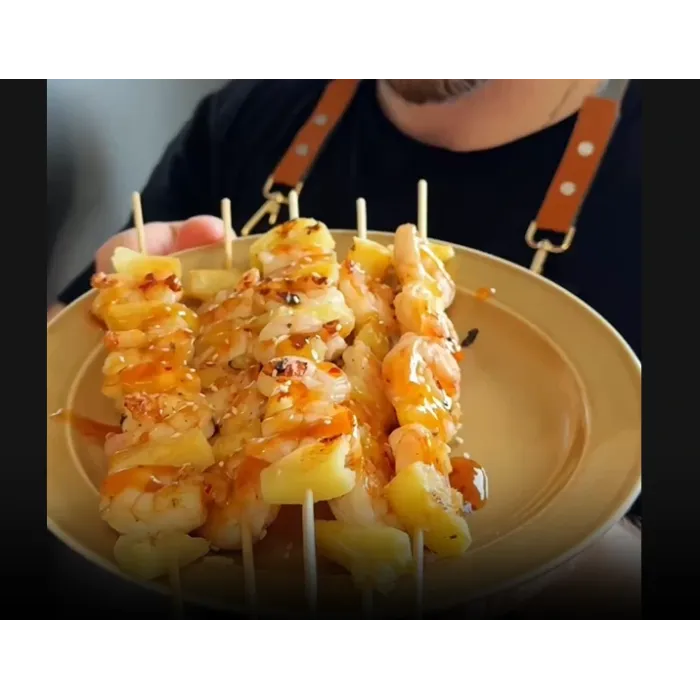 Шашлычки из креветок с ананасами гриль